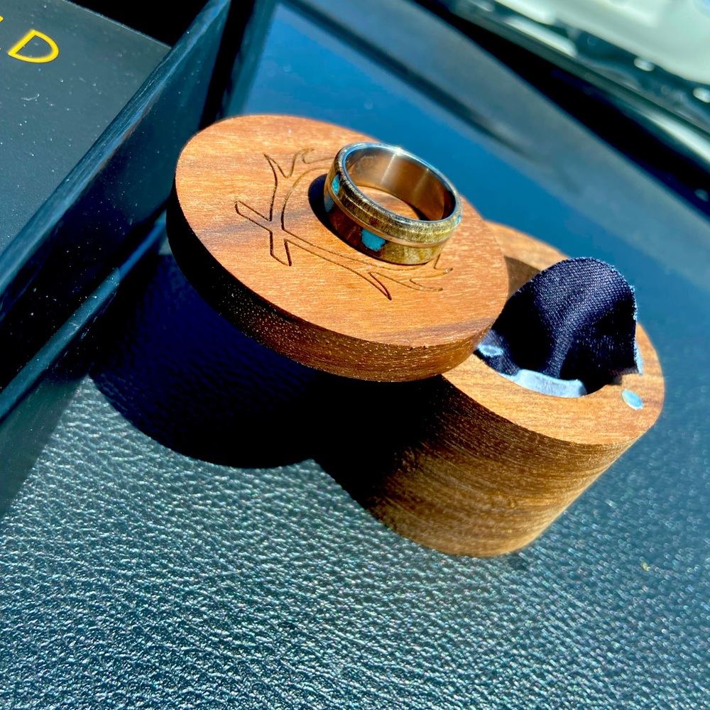 Brand New (in box)  Titanium ring with deer antler inlay and turquoise